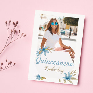 Invitación Fiesta de Quinceañera con flor azul pastel marrón 