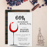 Invitación Fiesta de sorpresa de cumpleaños 60 Vino Rojo mode<br><div class="desc">Elegante Vino Rojo 60. Invitación a la fiesta sorpresa de cumpleaños. Invitación de cumpleaños con un vaso abstracto con vino tinto. El texto está en un guión negro de moda y es fácilmente personalizable - personalizarlo con tu nombre, edad, fecha, ubicación y RSVP. Puede cambiar todo el texto de la...</div>