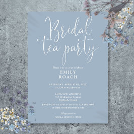 Invitación Fiesta de té nupcial con elegante letra azul polvo