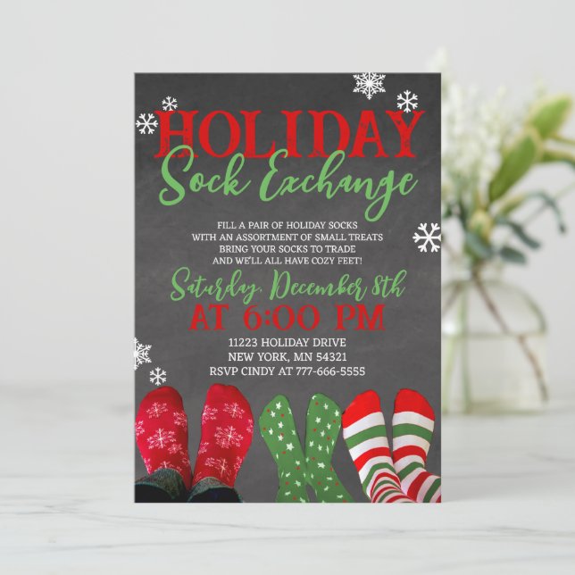 Invitación Fiesta del Chalkboard Holiday Sock Exchange Navida (Anverso de pie)