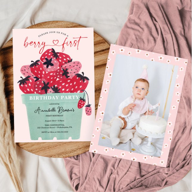 Invitación Fiesta del primer cumpleaños de Berry con foto fre (Berry First Birthday Invitation)