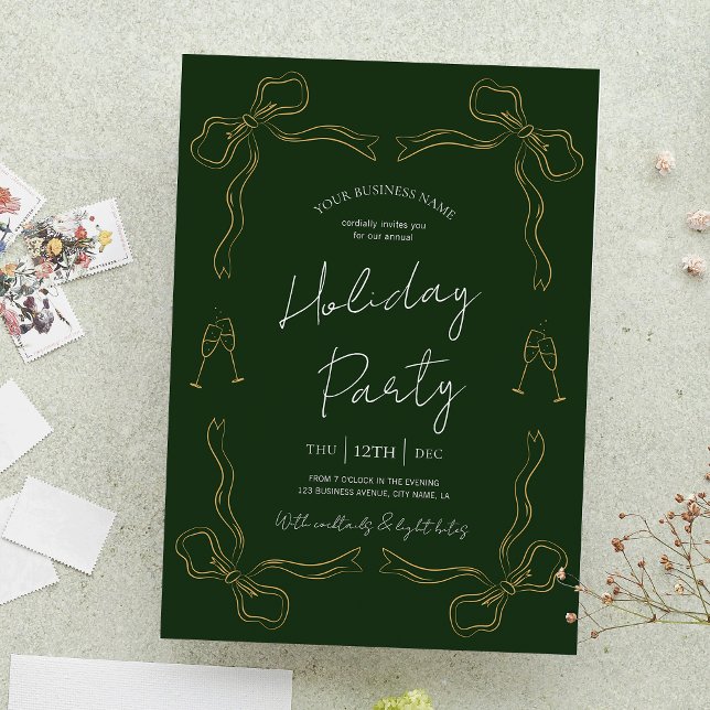 Invitación Fiesta especial de vacaciones de negocios ecológic (Stand out with these green and gold color business invitations, perfect for your holiday party)