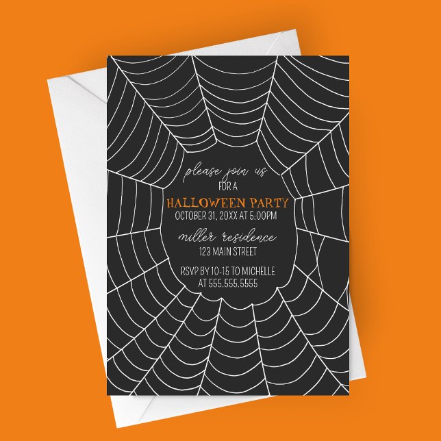 Invitación Fiesta Halloween de Spiderweb (Simple Typography Large Spiderweb Modern Halloween Party Invitation)