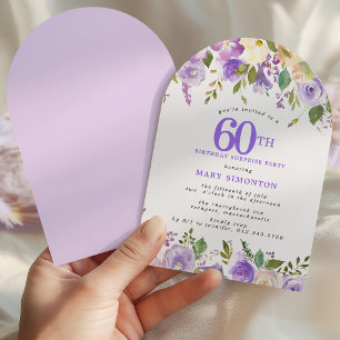 Invitación FIESTA SORPRESA 60 cumpleaños Arco floral púrpura