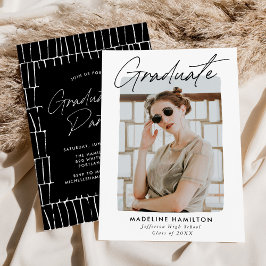 Invitación Firma Script Black Photo Graduation Party