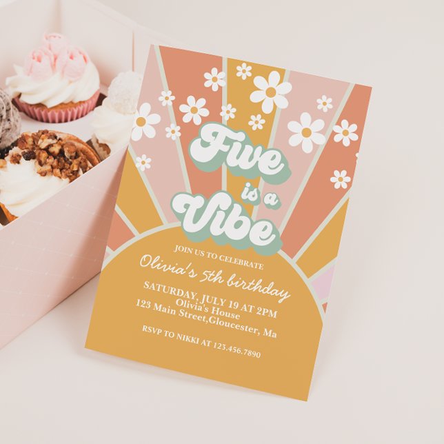 Invitación Five es un Vibe Retro Sunshine daisy boho floral (Subido por el creador)