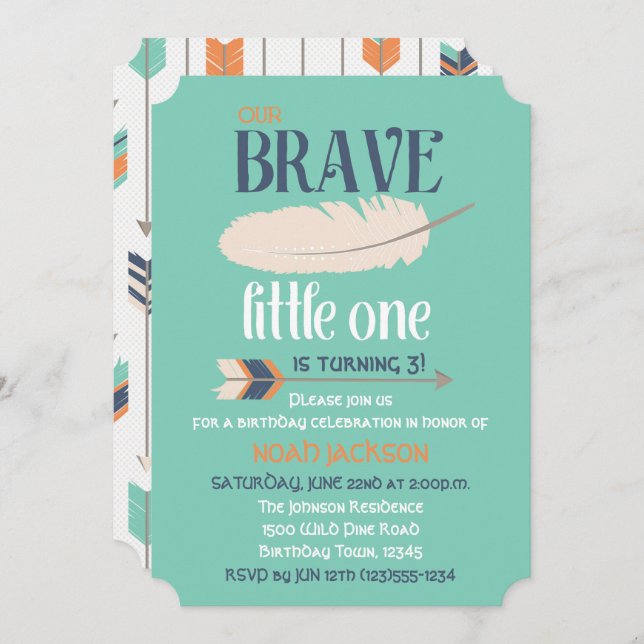 Invitación Flecha tribal y fiesta de cumpleaños de pluma verd (Anverso / Reverso)