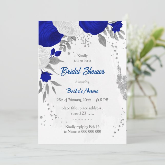 Invitación flor azul y blanca real ducha de novia de plata (Anverso de pie)
