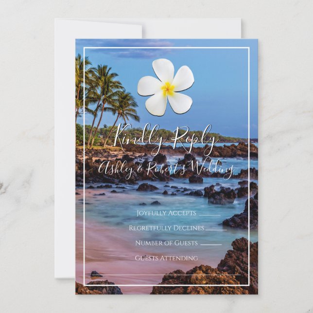 Invitación Flor blanca de Plumeria con playa tropical, RSVP (Anverso)