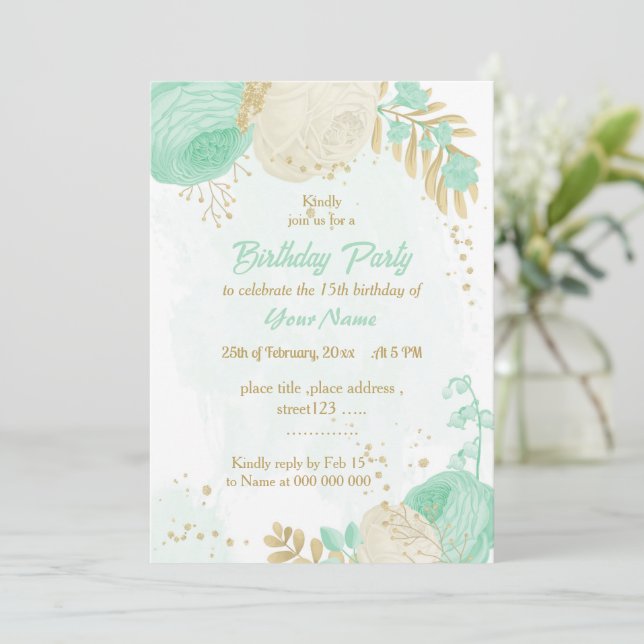 Invitación flor blanca verde menta oro cumpleaños floral (Anverso de pie)