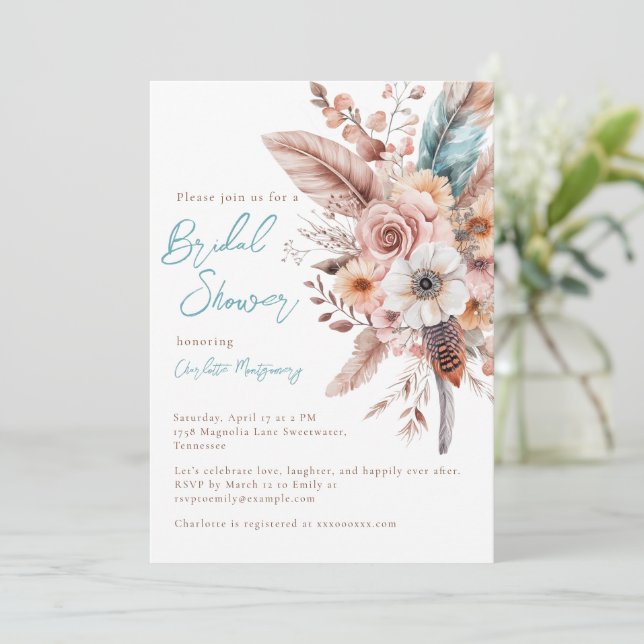 Invitación Flor rosa de boho y plumas elegante ducha de novia (Anverso de pie)