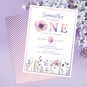 Invitación Flor violeta se está convirtiendo en una invitació