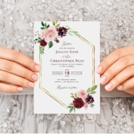 Invitación floral a bodas borgoñosas y ruidosas