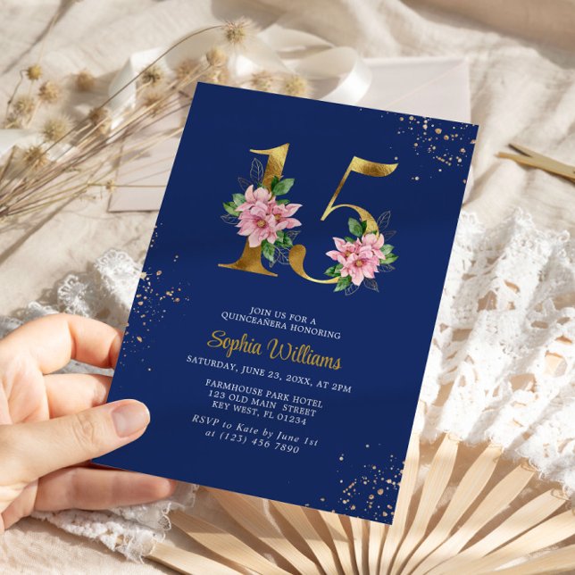 Invitación Floral azul real y rosa de Magnolia Quinceanera (Subido por el creador)