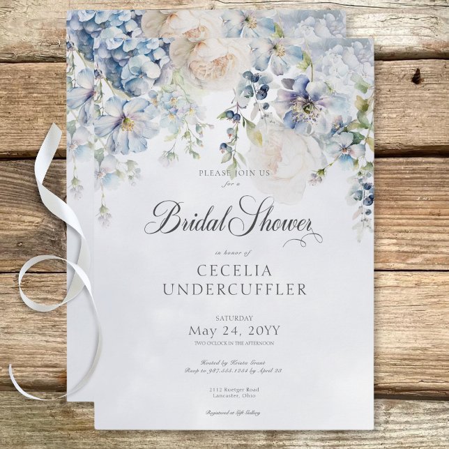 Invitación Floral azul y blanca moderna ducha de novia (Blue & White Floral Modern Bridal Shower Invitation)