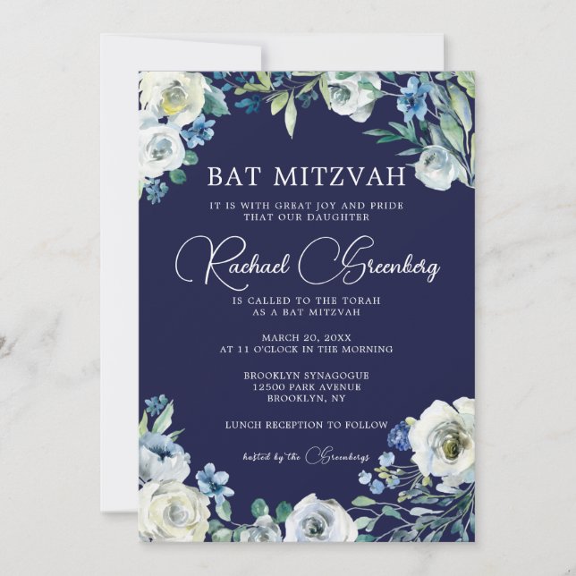 Invitación Floral blanca azul de la marina Bat Mitzvah (Anverso)