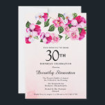 Invitación Floral blanca rosa magenta 30 cumpleaños<br><div class="desc">Pansias femeninas brillantes y coloridas decoran la parte superior de esta fiesta de 30 años. Las flores de bonito combinan magenta, rosa y blanco. Están enclavadas en flores verdes oscuras. Este elemento forma parte de la colección Pink Pansy. Además del papel de invitación, encontrarás artículos de fiesta y regalos a...</div>