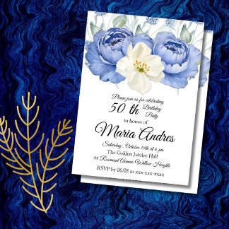 Invitación Floral Cumpleaños 50 Elegante Acuarela blanco azul