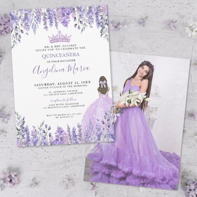 Invitación Floral de foto morada Quinceañera (Purple Lavender Photo Floral Quinceañera Invitation)
