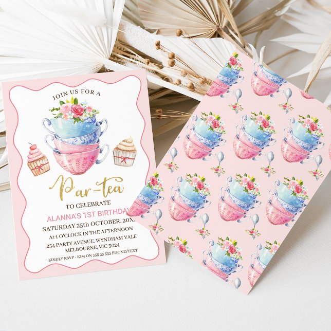 Invitación Floral de Ola Rosa Par-tea Tea Fiesta Cumpleaños (Pink wave par-tea or tea party birthday invitation featuring stacked teacups, flowers and cupcakes.)