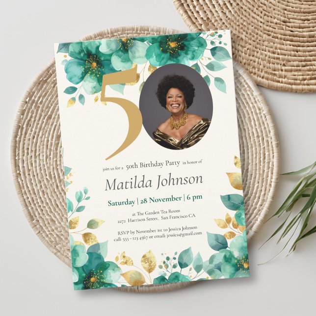 Invitación Floral de oro y verde esmeralda 50 cumpleaños (Emerald Green and Gold Floral 50th Birthday Invitation)