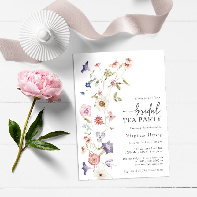 Invitación floral de té de novia (Wildflower Tea Party Bridal Shower Wedding Invitation by Painted Paperie)