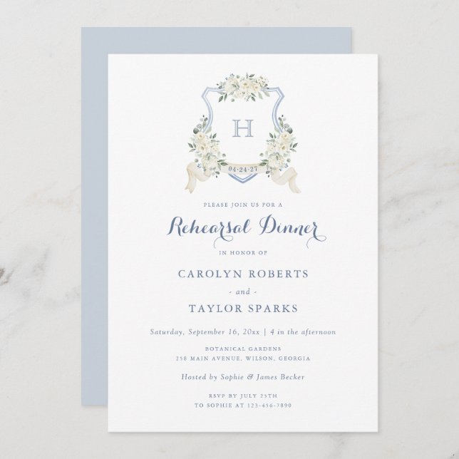 Invitación Floral Dusty Blue Crest Rehearsal Dinner Wedding (Anverso / Reverso)