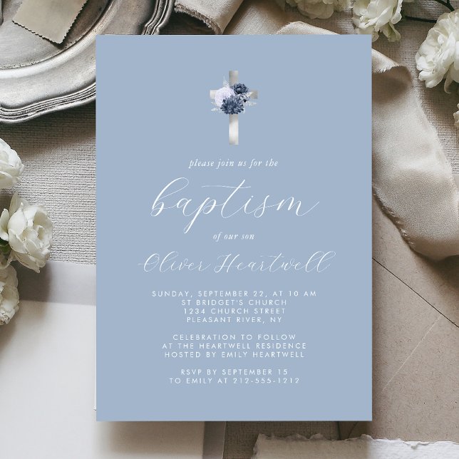 Invitación Floral Dusty Blue Silver Cross Boys Bautismo (Subido por el creador)