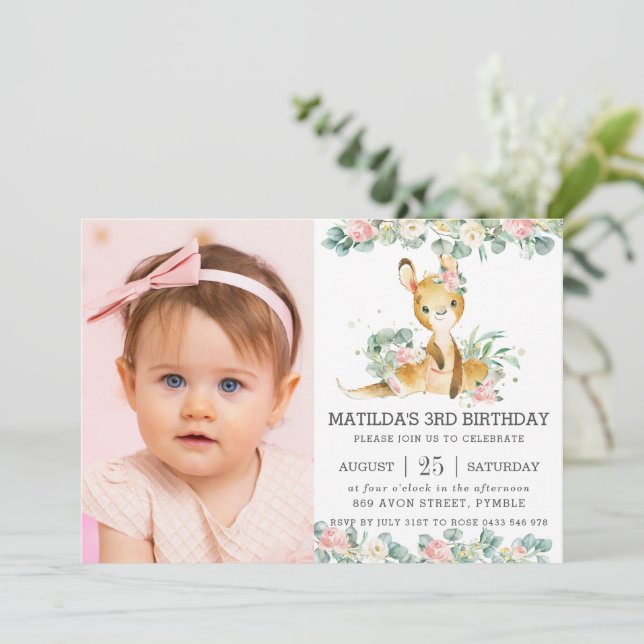 Invitación Floral Eucalyptus Cute Kangaroo Fotos de cumpleaño (Anverso de pie)