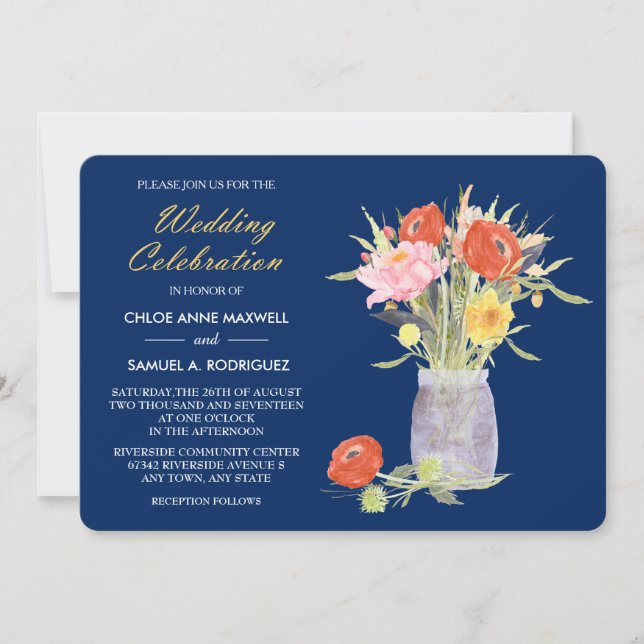 Invitación Floral Mason Jar sobre el Boda azul de la marina (Anverso)