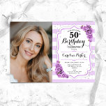 Invitación Floral Purple White Photo 50 cumpleaños<br><div class="desc">Elegante invitación de 50 años floral femenina con tu foto. Glam, blanco y lavanda de diseño púrpura con rayas, rosas lilac claros, letra de guión y confeti. Perfecto para un elegante fiesta de celebración de cumpleaños. Personaliza con tus propios detalles. ¡Se puede personalizar para cualquier edad! Invitaciones Zazzle impresas o...</div>