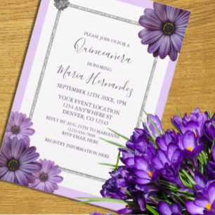 Invitación Floral púrpura elegante Quinceanera