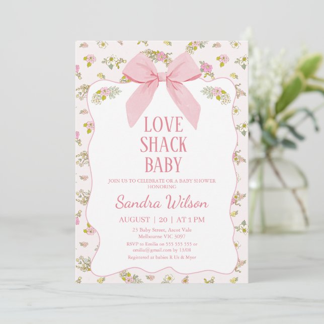 Invitación Floral Rosa Bow Love Shack Baby Baby Shower (Anverso de pie)