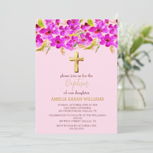 Invitación Floral rosa elegancia cruz de oro bebé bautismo (Anverso de pie)