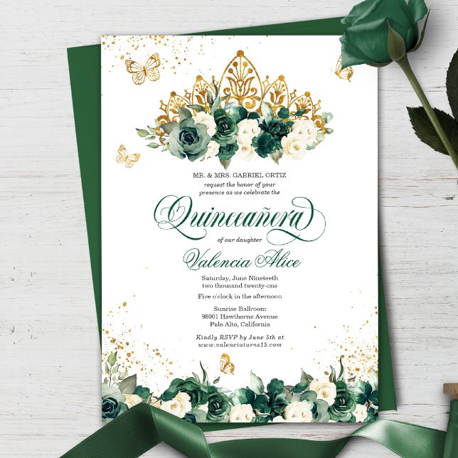 Invitación Floral verde esmeralda tiara + mariposa Quinceaner (Subido por el creador)
