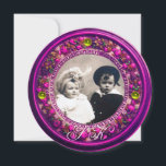 INVITACIÓN FLORENTINO RENACIMIENTO FLORAL, FRUTAS ROSADAS MON<br><div class="desc">Arte renacentista elegante, clásico, vibrante, obra maestra de Bottega della Robbia (Florencia - Italia). Plantilla de invitación de foto circular/clásica con estilo en colores dorado amarillo, púrpura, rosa, fucsia, violeta con brillantes piedras de topacio amarillo 3D fácilmente personalizable con tu texto e iniciales. Diseño artístico y genial, fácil de personalizar...</div>