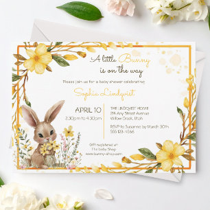 Invitación Flores Amarillas Conejito Pequeño En El Camino Bab