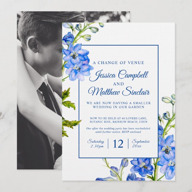 Invitación Flores azules de Delfino cambio de lugar boda (Anverso / Reverso)