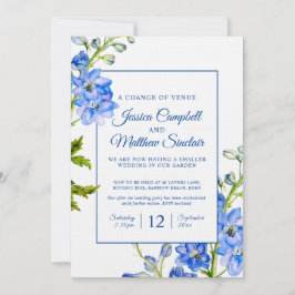 Invitación Flores azules de Delfino cambio de lugar boda