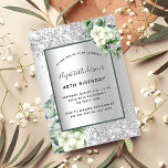 Invitación Flores blancas plateadas cumpleaños de vegetación<br><div class="desc">Fondo de color plateado falso decorado con flores blancas,  flores,  vegetación eucaliptos y confeti de plata falsa. Personalice y agregue su nombre y detalles del fiesta. Cartas negras.</div>
