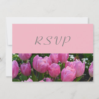 Invitación flores bonitas de tulipán rosa para boda RSVP fies
