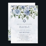 Invitación Flores de color azul Bonito| Bat Mitzvah<br><div class="desc">Estas encantadoras invitaciones a Bat Mitzvah cuentan con un ramo de bonito de flores polvorientas de color azul acuático,  un elegante lavabo de color azul y una estrella azul de David a juego. Un hermoso aspecto floral.</div>