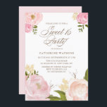 Invitación Flores de color rosa romántico dulce 16 Fiesta<br><div class="desc">Invitación de 16 fiestas con flores dulces a la carta,  con ilustraciones acuarelas a mano de peonías rosadas y rosas. Esta invitación de 16 dulces acuarelas es totalmente personalizable. Perfecto para fiestas de primavera y jardín.</div>