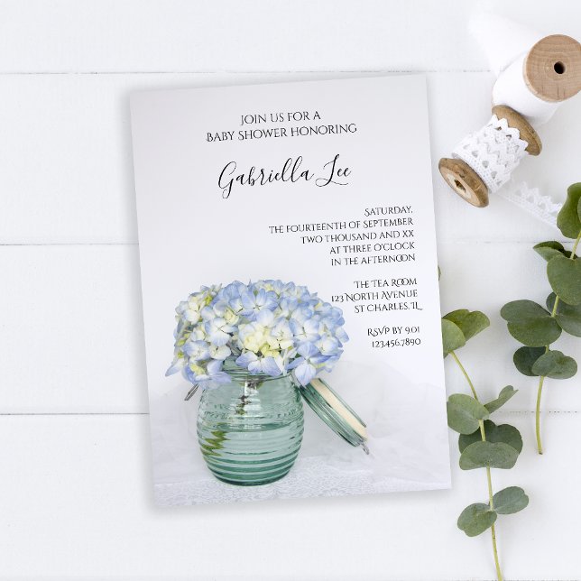 Invitación Flores de hidrangea azul en Baby Shower Jar Vase (Subido por el creador)
