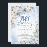 Invitación Flores de marfil y azul turquesa 50 años<br><div class="desc">Boho Elegant Winter Dusty Blue and Ivory Flowers Invitation a los 50 años Este impresionante diseño floral de color azul boho de moda presenta una hidrato azul polvorienta de invierno pintada a mano con flores azules mezcladas con flores azules claras y rosas crema, flores blancas y un moderno y moderno...</div>