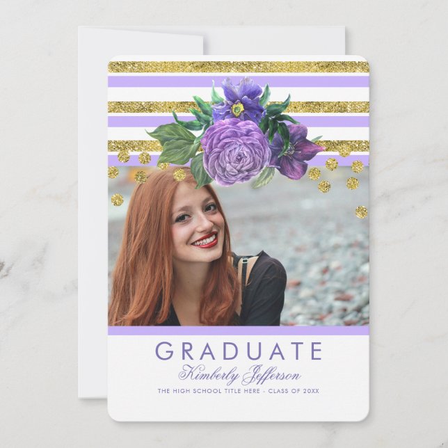 Invitación Flores moradas y rayas doradas Graduación elegante (Anverso)