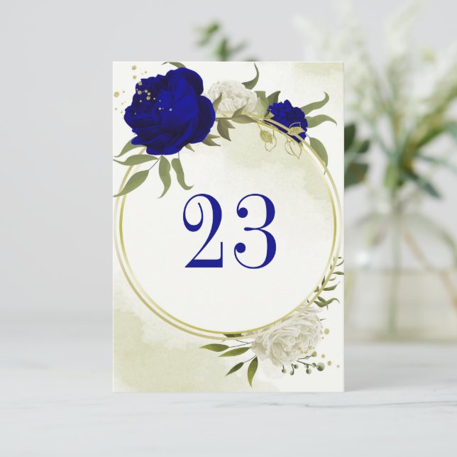 Invitación flores reales azules blancas hojas verdes número d (Anverso de pie)