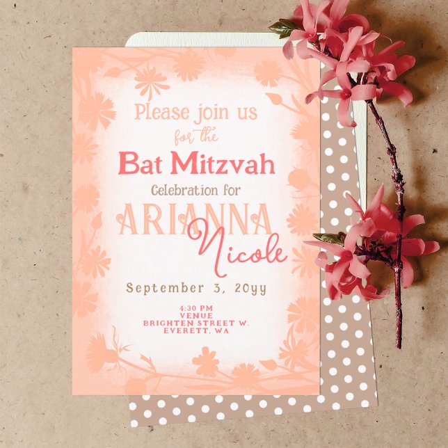 Invitación Flores salvajes Peach Beige Polka Dots Bat Mitzvah (Chic Peach, Beige Floral, Polka Dots Bat Mitzvah Invitation, Stylish Script Writing, Wild Flowers)