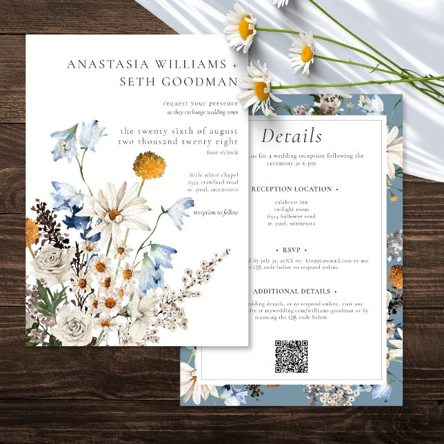 Invitación Flores salvajes rusticas azules y maricas Boda dos (Rustic Blue Wildflowers & Daisies Wedding Two Side Invitation)
