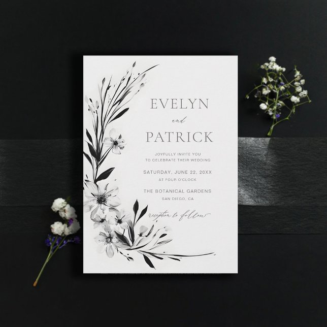 Invitación Flores silvestres Black Modern Romantic Elegant We (wildflowers wedding invitation black and white floral wreath formal elegant modern romantic)